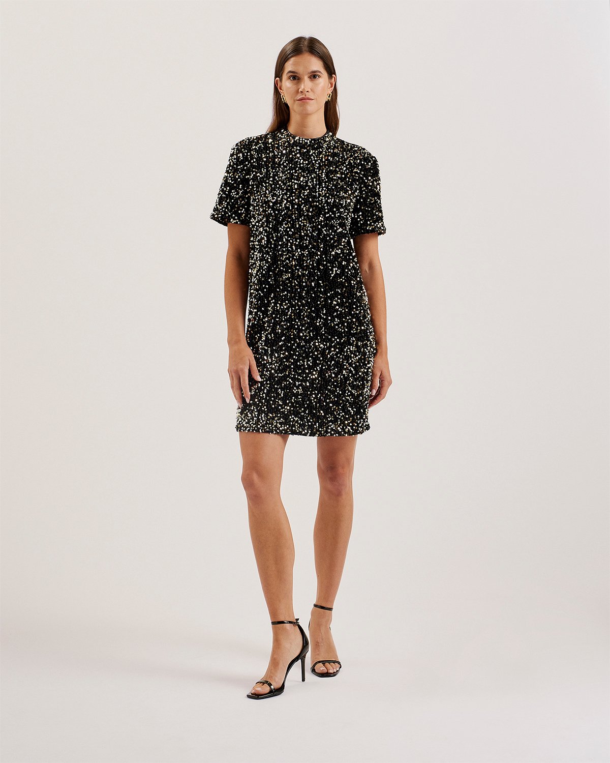 Audriyy Velvet Sequin Tee Dress fra Ted Baker hos Magasin 5059856790899