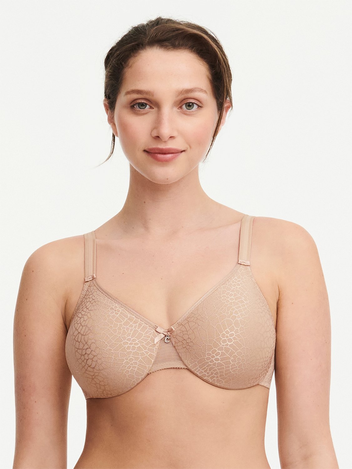 C Magnifique Support BH fra Chantelle - Minimizer Effekt