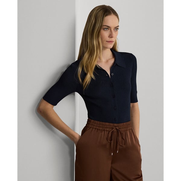 Elegant skjorte i navy fra Lauren Ralph Lauren hos Magasin