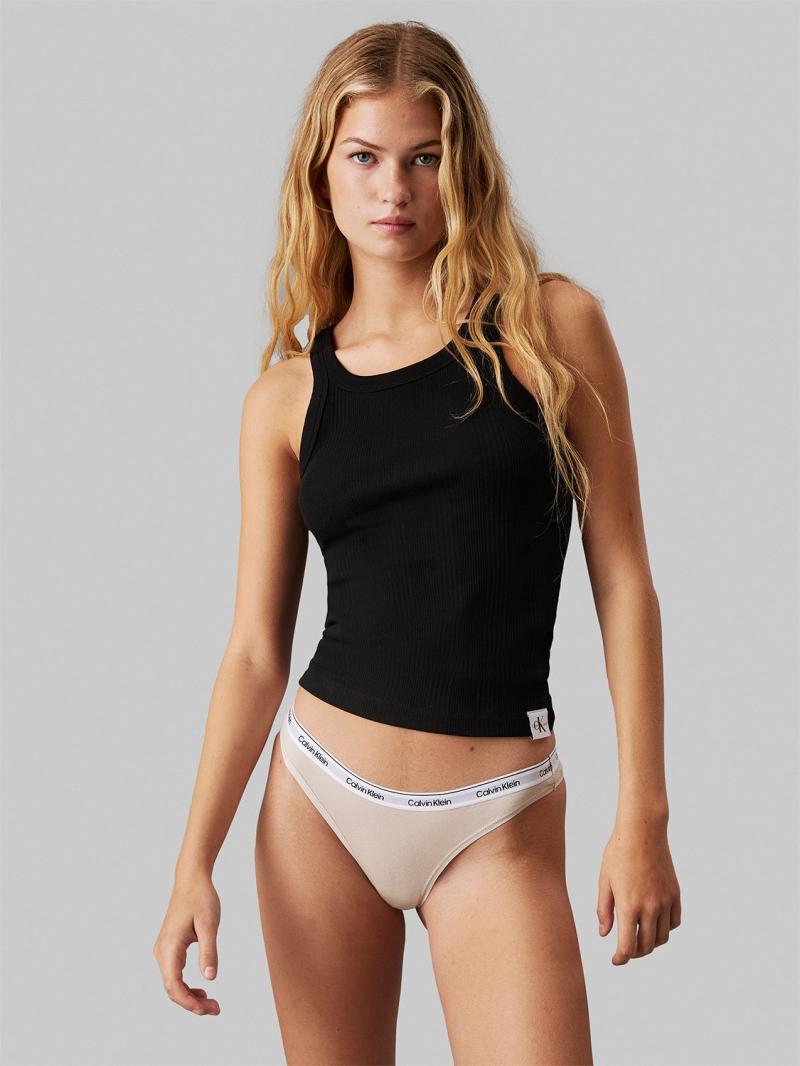 Calvin Klein Thong i Cocoon - Køb hos Magasin!