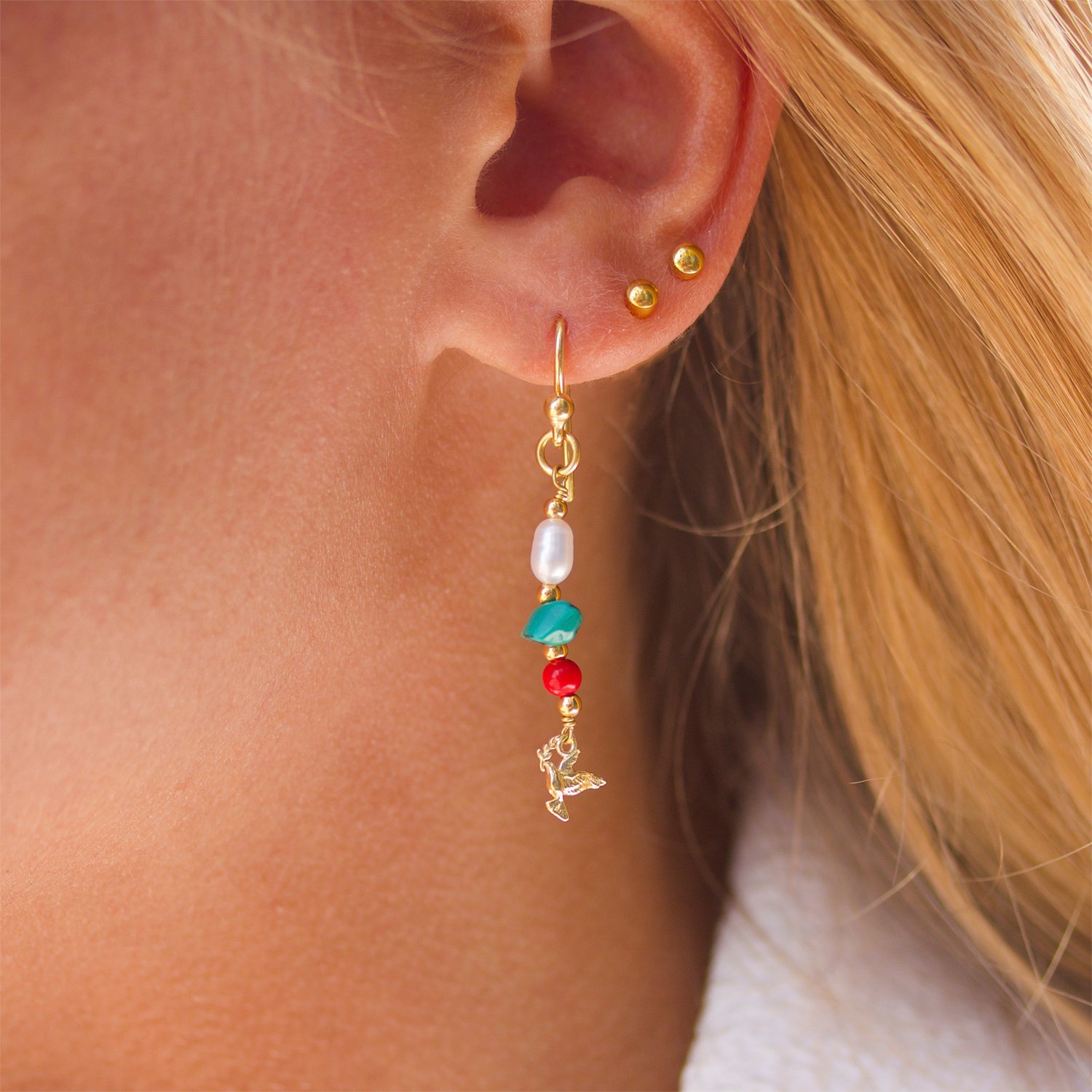 Peace Turquoise & Coral Pearl Earring fra With Love Darling hos Magasin 700512262056