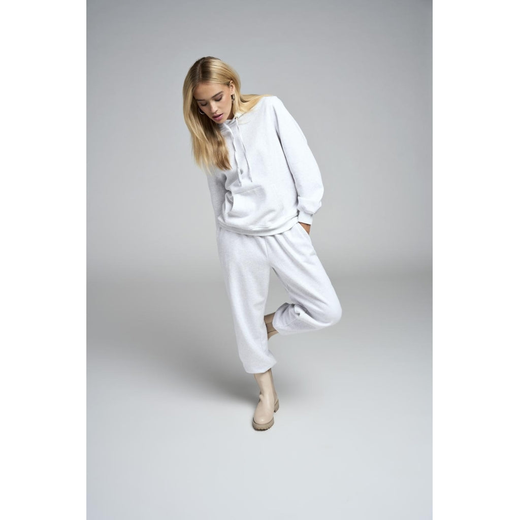 Cool sweatpants til kvinder - Light Grey Melange fra Only