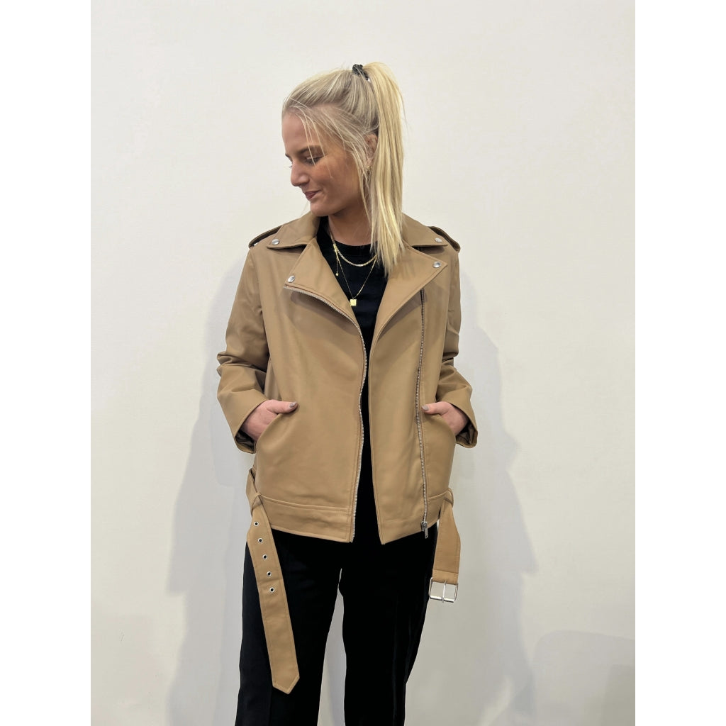 Dame Biker Jakke Pchayden  Tigers Eye fra Pieces hos Klædeskabet.dk 5715217613176