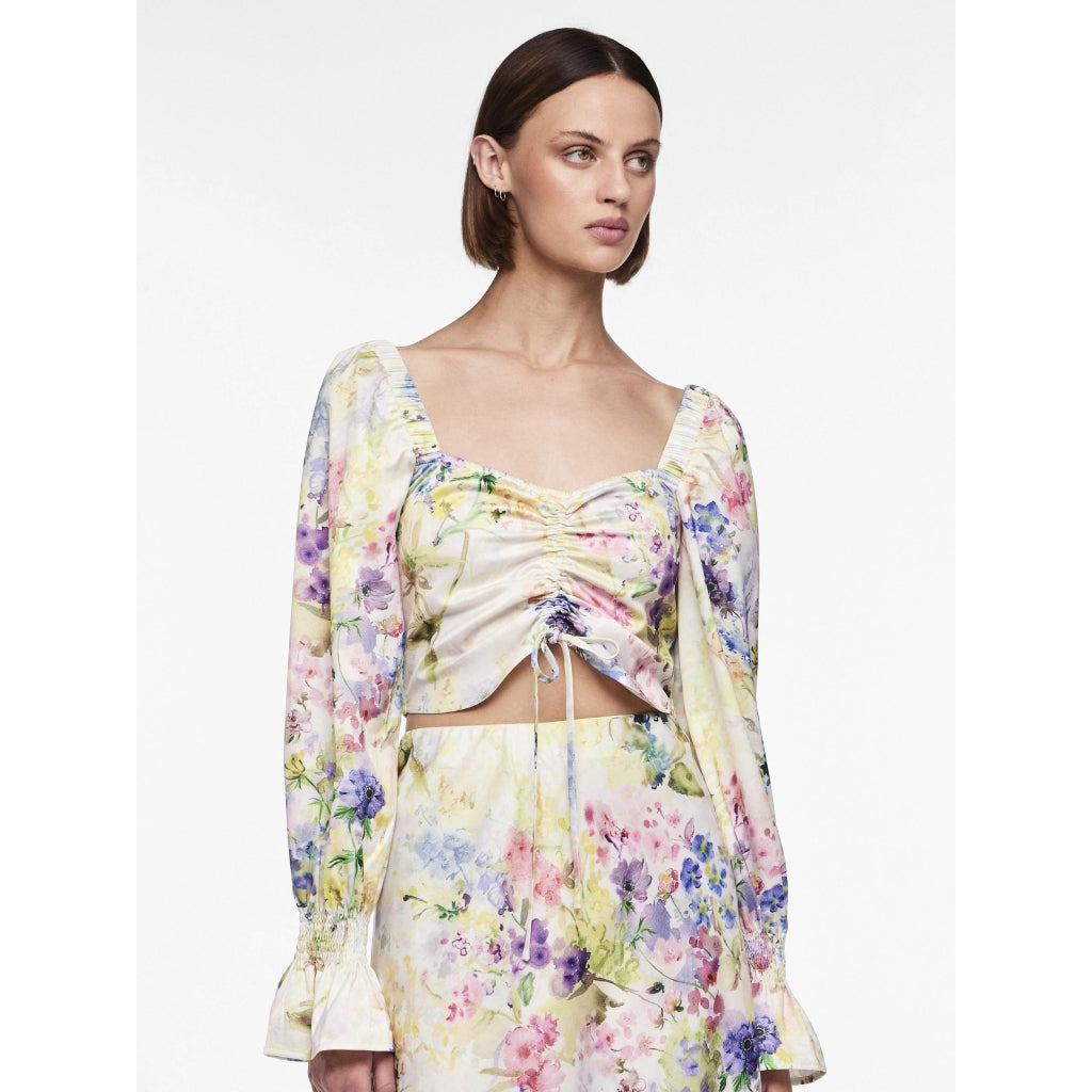 Blomstret Dame Top Pcmari fra Pieces - Sommerudsalg!