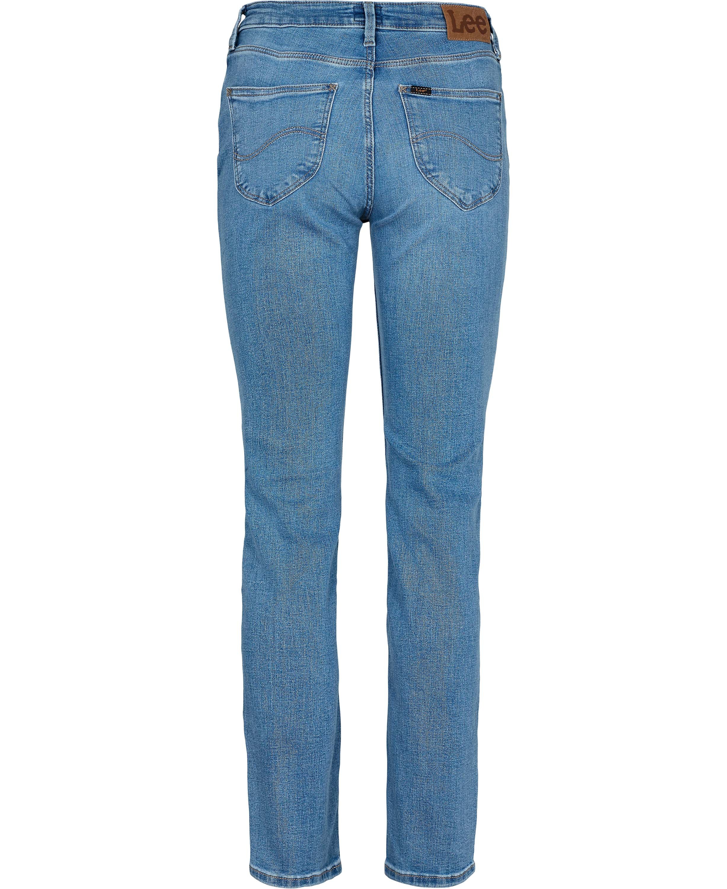 Marion Straight Partly Cloudy fra Lee hos Magasin 5401018830385