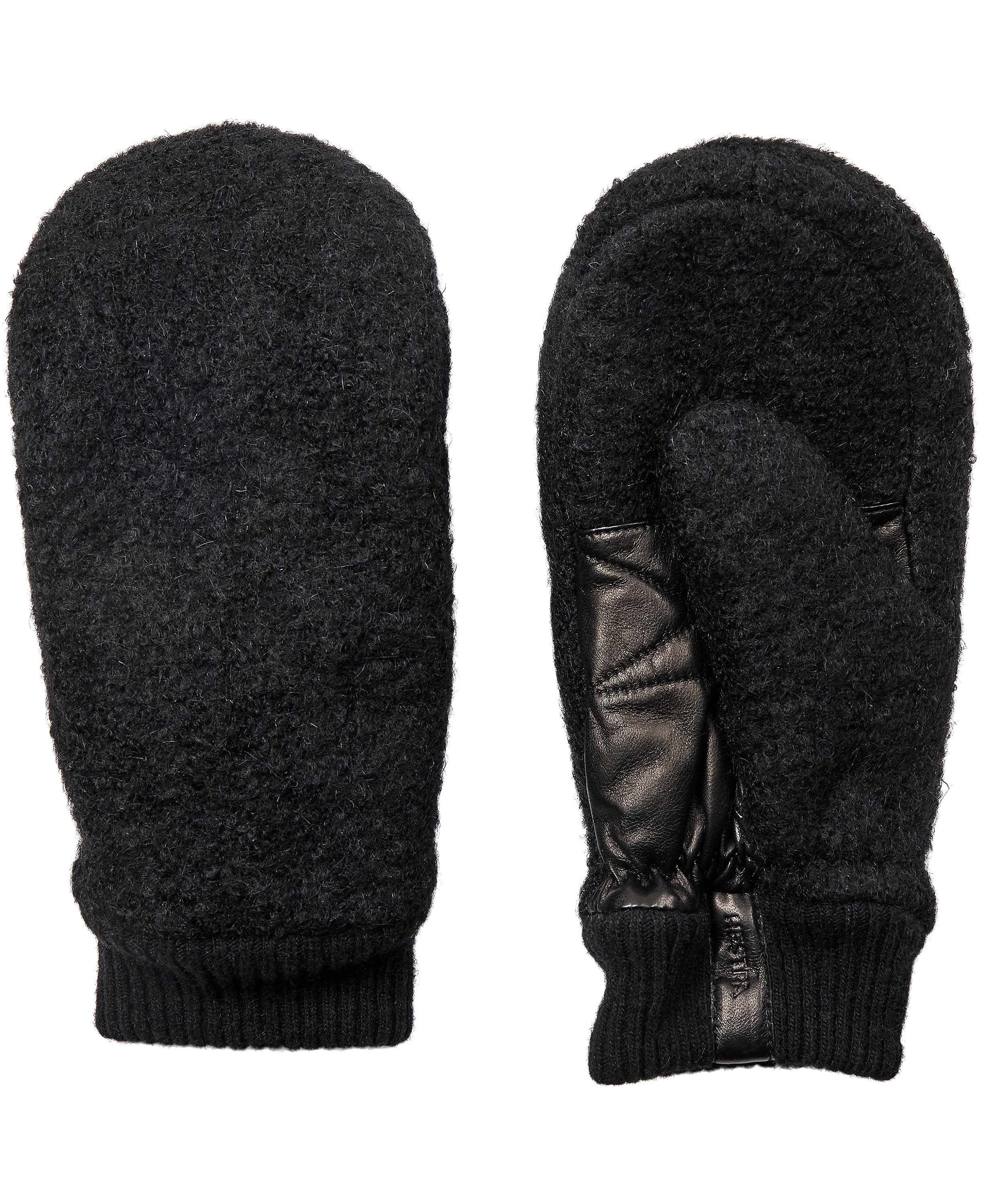 Emilia fra Hestra hos Magasin 7332904068095