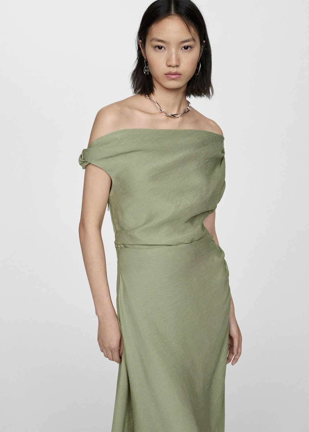 Asymmetrical Pleated Dress fra Mango hos Magasin 8447144707310