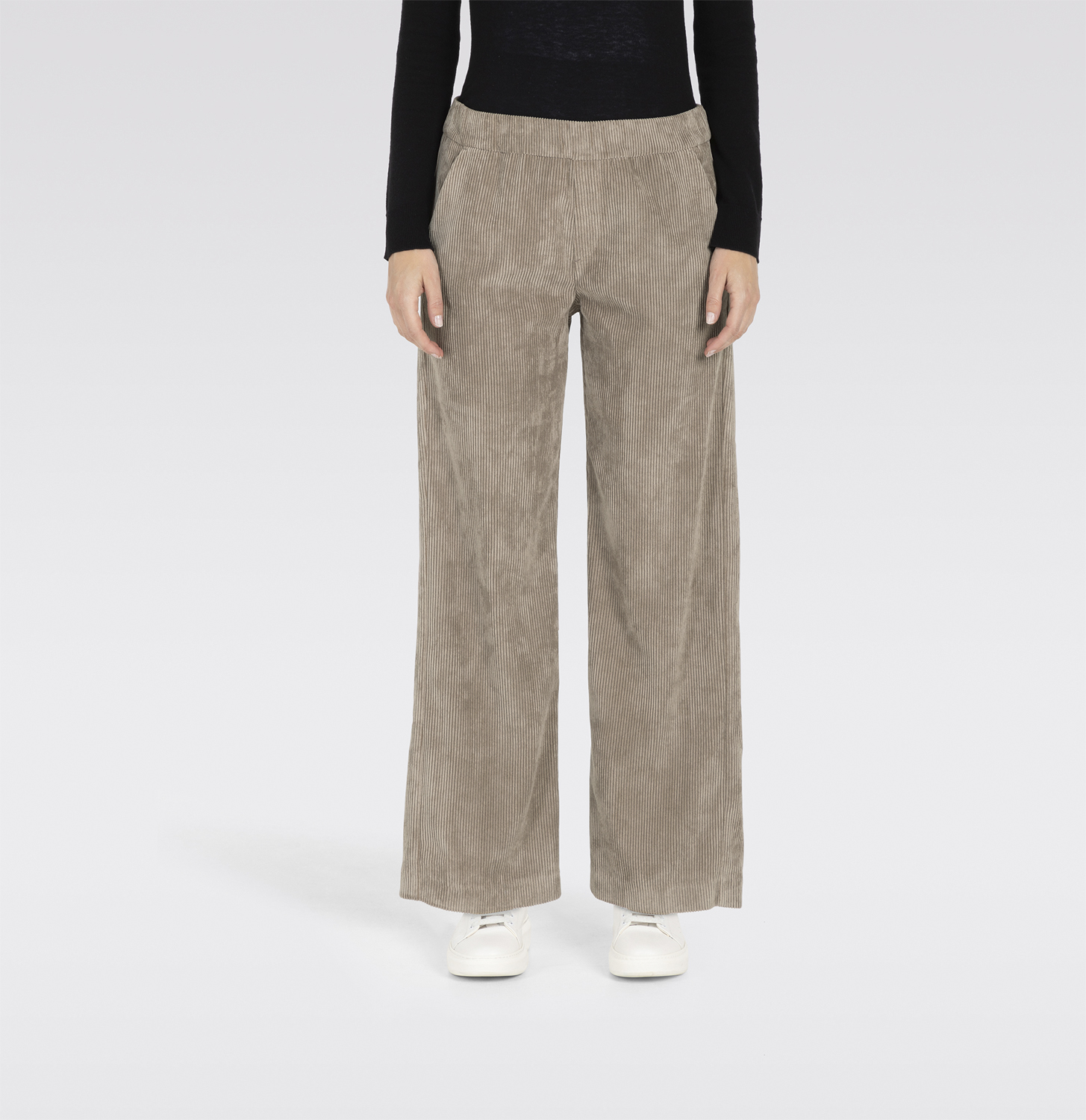 Chiara fra Mac Jeans hos Magasin 4067374617834
